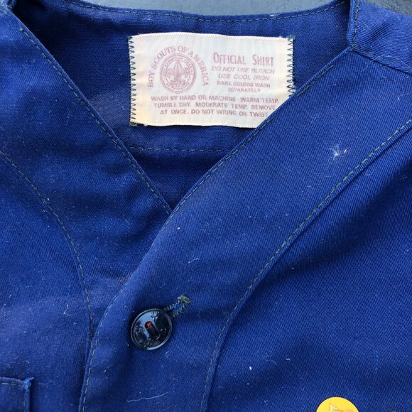 VINTAGE (c. 1982) CUB SCOUT UNIFORM & ACCESSORIES - Picture 8 of 8